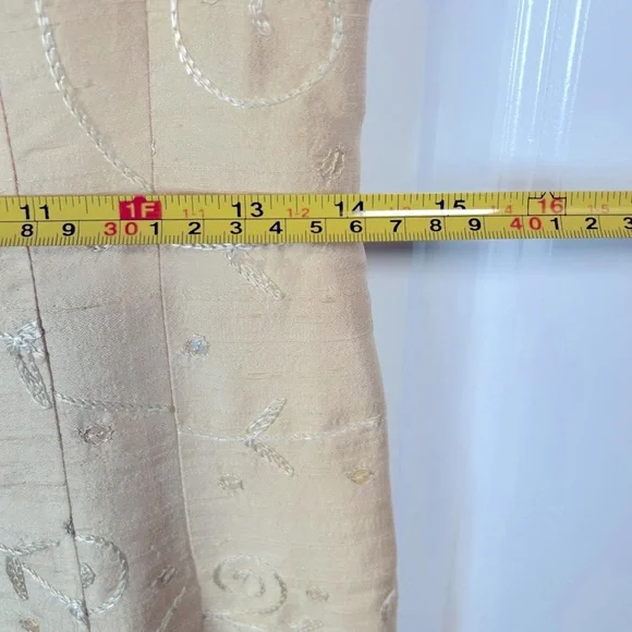 Nanette Leopore Ivory Silk Midi Sheath Dress V-Neck Crochet Sequined Hem Size 4P - Picture 9 of 9